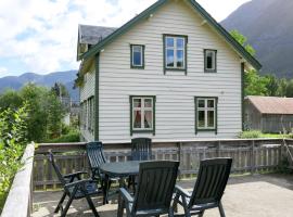 Holiday Home Elvehuset by Interhome，位于Holsa的酒店