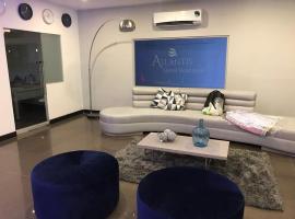 Apartamentos Amoblados-Atlantis Suites Bquilla，位于巴兰基亚蓝色花园购物中心附近的酒店