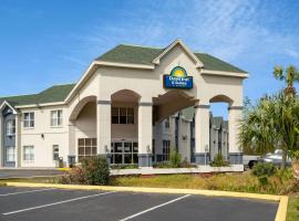 Days Inn by Wyndham Panama City，位于巴拿马城的酒店