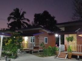 Stay Ban Posai with Pool，位于Prakhon Chai的低价酒店