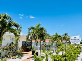 Siesta Inn Sarasota - Indian Beach，位于萨拉索塔-布雷登顿国际机场 - SRQ附近的酒店