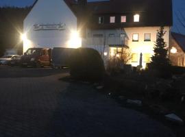Hotel Neue Krone，位于Markt Erlbach的酒店