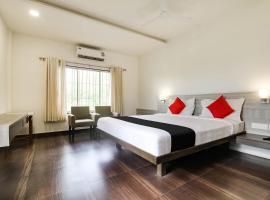 Capital O 60457 The Hill Treat Hotel And Resort，位于马尔万的酒店