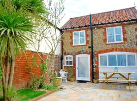 Romantic Flint Cottage on the Suffolk Coast，位于萨克斯曼德姆的酒店