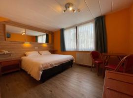 Hotel Les Arcades - La-Roche-en-Ardenne，位于拉罗什-阿登的酒店