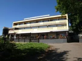 塔梅萨伦烤旁吉酒店