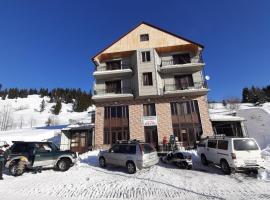 Chveneburebi Hotel，位于Khulo的酒店