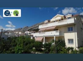 Apartmani Villa Marija，位于奥米什的酒店