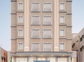 Qamar Hotel Jeddah，位于吉达赫拉街的酒店