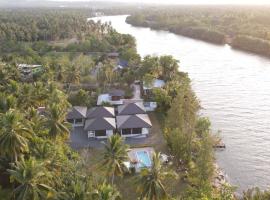 Suan Son Villa Koh Sa Nher สวนสนธิ์วิลล่า เกาะเสนอ SHA，位于素叻的度假屋
