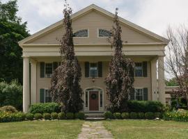 The Watson Boutique Bed and Breakfast，位于Thompson的酒店