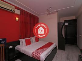 OYO 79434 Hotel Green Villa，位于Bori的酒店