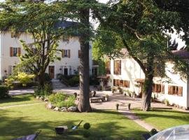 Gites du Caylar - Chambres et Appartments，位于勒凯拉的浪漫度假酒店