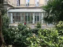 L Orangerie Spacieux appartement deluxe dans le centre historique