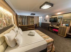 Hotel ZOO Sofia - Secured Paid Parking，位于索非亚Lozenets的酒店