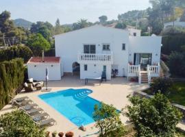 VILLA " VISTA JAVEA "- Home away from home，位于哈维亚的住宿加早餐旅馆