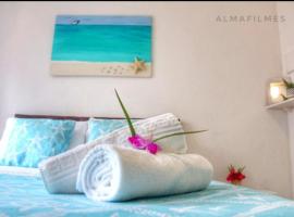 Suites Casa Azul-Vila do Abraão- conforto, limpeza, ótima localização，位于阿布拉奥的家庭/亲子酒店