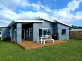 Seascape - Cooks Beach Holiday Home