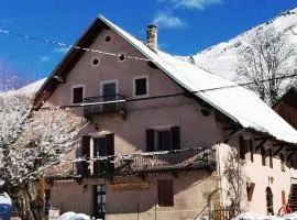 appartement edlweiss 4 pers dans gite"la maison d'augustin" classé 3 étoiles, la tour,73530 st jean d'arves