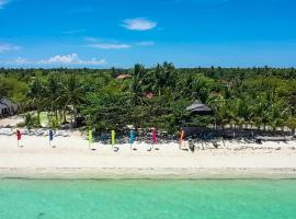 NorthVille Beach Resort powered by Cocotel，位于班塔延岛的酒店
