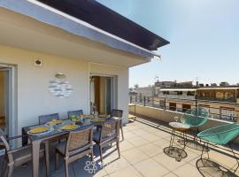 LUXURY BEACH five STARS HOLIDAY HOUSE，位于尼斯的酒店