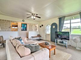 Hilo Home Base - 3 Miles to State Park and Beach!，位于希洛国际机场 - ITO附近的酒店