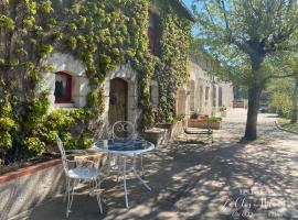 Chambres d'Hôtes Les Bournais - Le Clos Milady，位于L'Ile-Bouchard的酒店