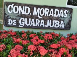 condominio moradas de guarajuba，位于瓜拉久巴的酒店