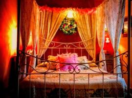 Room in Lodge - Romantic getaway to Cuenca at La Quinta de Malu，位于Valeria的酒店