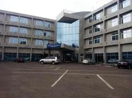 Golden Royale Hotel - Classic Twin