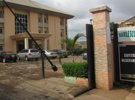 Room in Lodge - Harlescourt Hotels and Suites Asaba，位于阿沙巴的旅馆