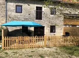 Blacksmiths Cottage in Blanzay - 3 beds