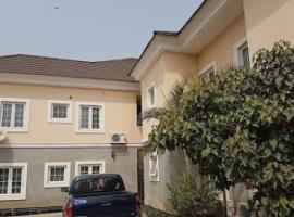 Room in Lodge - Waxride Residence Abuja，位于Jabi的酒店