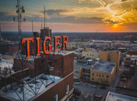 voco The Tiger Hotel, Columbia, MO by IHG