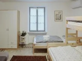Apartments Pr' Štormanu
