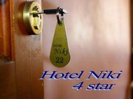Hotel Niki Andros，位于安德罗斯的酒店