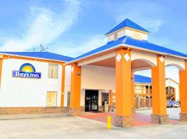 Days Inn by Wyndham Decatur Priceville I-65 Exit 334，位于迪凯特的酒店