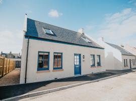 The Seafield Arms Hotel Cullen - Self Catering，位于库勒的度假屋