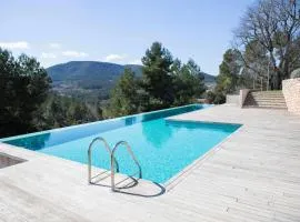 Casa rural Masia Les Apieres