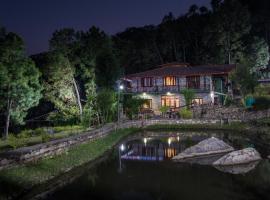 LivingStone Forest Cottages Almora，位于考萨尼的酒店