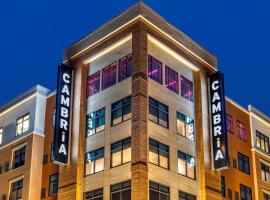 Cambria Hotel Rock Hill - University Center，位于岩石丘的酒店