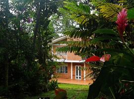 Kaliawiri Bird Lodge & reserve，位于比亚维森西奥的酒店