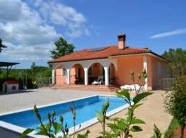 Holiday Home Zahtila