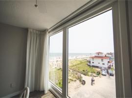 Surf Club Oceanfront Hotel，位于杜威海滩的酒店