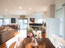 The Tatler Lodge，位于勒弗戴尔的酒店