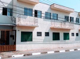 Hospedaria São Benedito，位于瓜拉雷马的酒店