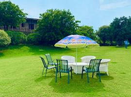 Apple Adventure Resort，位于古尔冈的酒店