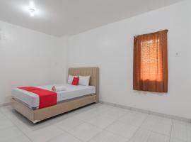 RedDoorz at Vall Guest House Balikpapan，位于巴厘巴板的酒店