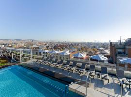 InterContinental Barcelona, an IHG Hotel，位于巴塞罗那巴塞罗那奥林匹克体育场附近的酒店