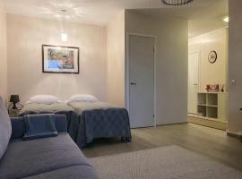Homely Apartment MILA，位于科特卡的酒店